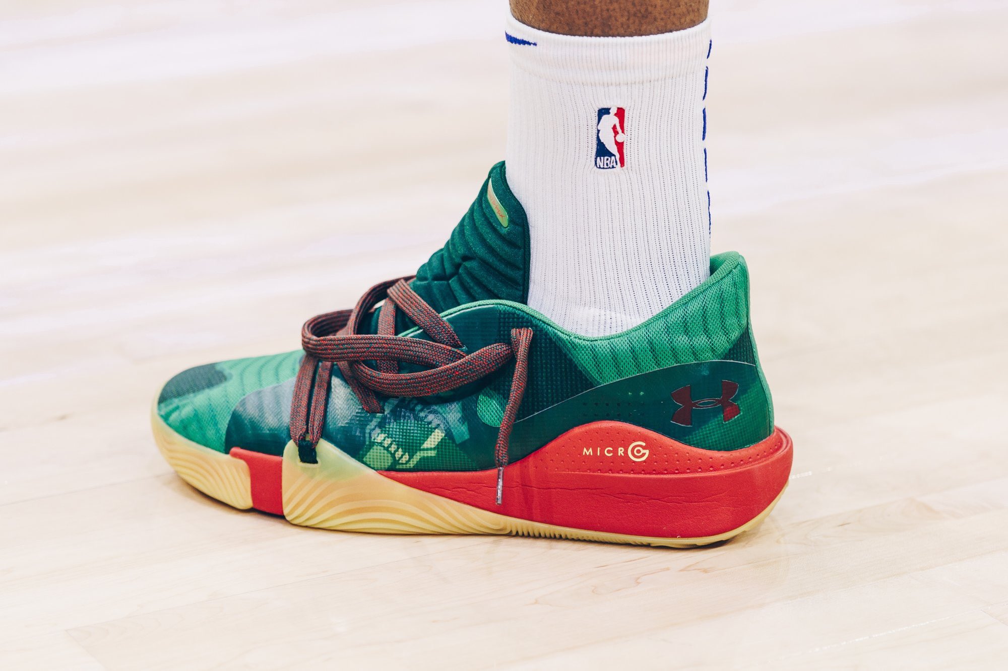 Joel embiid on sale shoes 2019