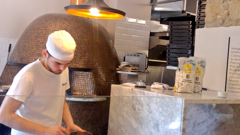 LaConsiglieria's tweet photo. .@MolinoQuaglia -
...anche lontano da #casa ...ne sento il profumo ...farina #Padova #PizzaDay #Acunzo
@anboemo @Barbaga3Gaetano @DiscoverNapoli @paoloigna1 @MilenaLazzaroni @lovecetraro @cittameridiane @CiriSince1978 @attanasio_g @nandofnt @mattinodinapoli @viaggimperfetti https://t.co/wXRmPKAqiw