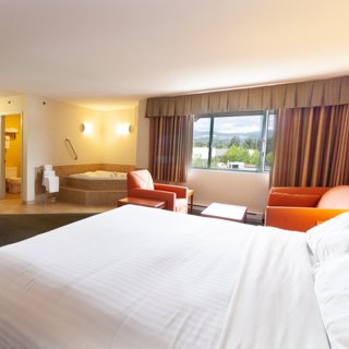 It's the last day to enter the <a href="/castanet/">Lori</a> contest to win a 2 night stay in our Jacuzzi suite at The Kanata Kelowna! Don't miss out! #ContestAlert

castanet.net/contests/WIN_a…