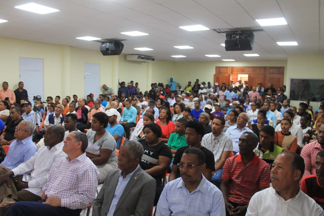 #ElSurConAmarante <a href="/CarlosAmaranteB/">Carlos Amarante Baret</a>  Camina diferentes barrios y comunidades, así como también visita líderes comunitarios/as y dirigentes de nuestro partido, para llevar sus propuestas de gobierno a todos/as.