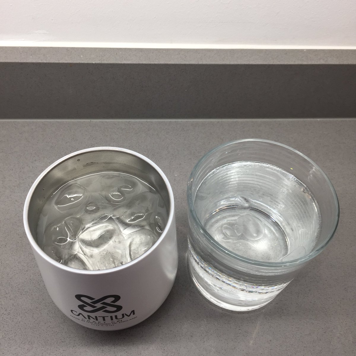 Same temperature water with an equal amount of ice.
80 minuets later the Cantium  cup is still cooler retaining more ice. Not that your drink will last that long. But who likes to be rushed? #ice #icecube #gin #icecubechallenge #ginandtonic #gintasting #bar #winebar #kent