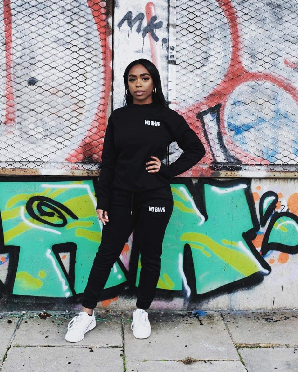 nobhvr's tweet image. DO IT, 🖤
FEEL IT, 🖤
WEAR IT, 🖤
LIVE IT... #NOBHVR 🖤 **NO BHVR TRACKIES COMING SOON** It’s not a phase, it’s who I am...🎬
••••••••••••••
Image by @itsmykool 📸
•••••••••••••• #nobehaviour #streetwear #tracksuit #lifestyle #allblack #london