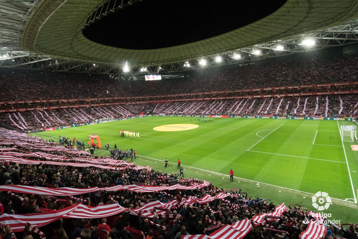 LaLiga's tweet photo. La Catedral. 

❤ 

#AthleticBarça https://t.co/DoJwcRf6JK