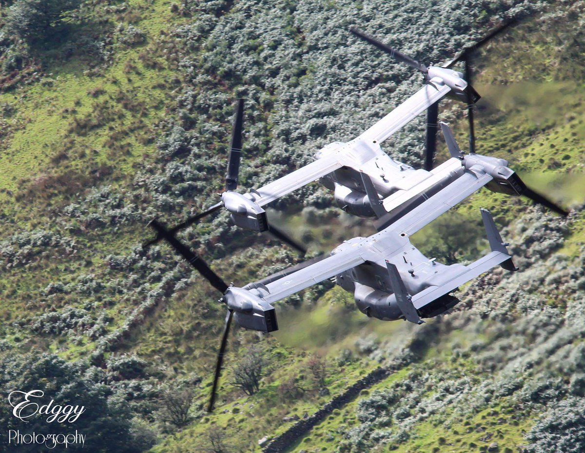 MachLoopLFA7's tweet image. Pair of Ospreys from @RAFMildenhall low level in the Mach Loop, amazing flying from this pair.