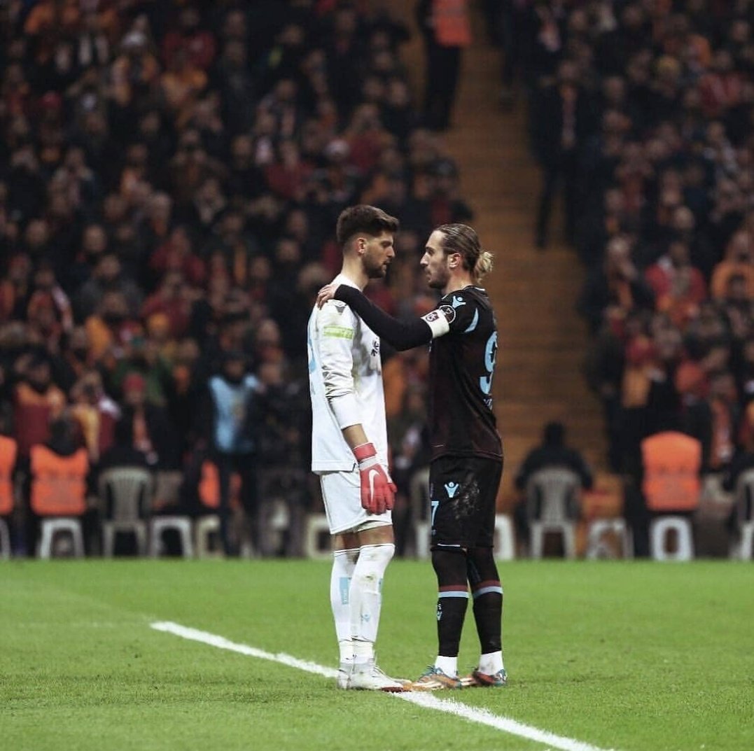 Onurlu bir yenilgi yüz kızartıcı galibiyetten iyidir. Tebrikler çocuklar