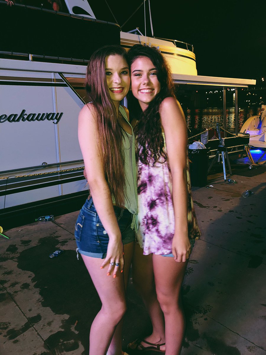 Juju_2218's tweet photo. Happy Birthday @heathermooreeee hope you have a great day love ya!!! ♥️ https://t.co/VMlWbu3tjn