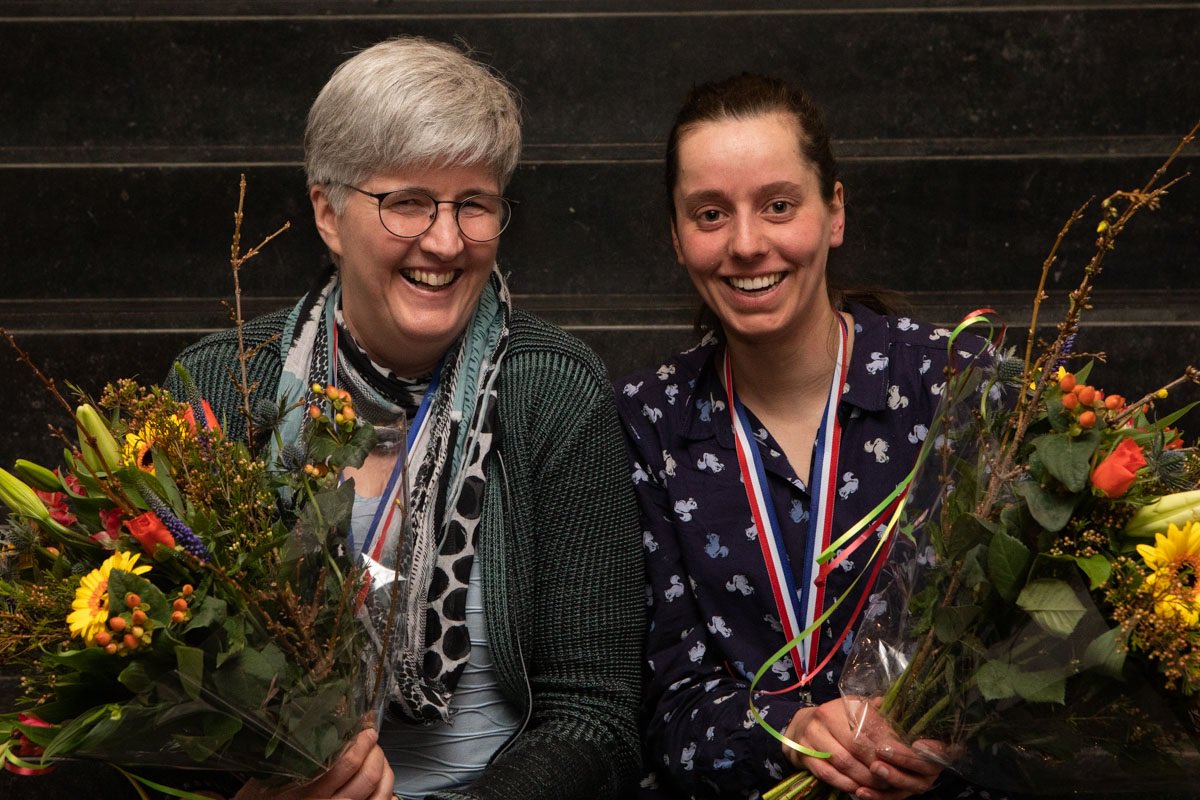 Bridgebond's tweet photo. Merel Bruijnsteen &amp; Doris van Delft zijn de nieuwe kampioenen! Zilver op het NK Vrouwen Paren is voor Anke Wijma &amp; Pauline Doedens, brons voor Carla Arnolds &amp; Esther Visser. Goud in de Bondsklasse B voor Ria den Blanken &amp; Anneth Leenhouts. Felicitaties! https://t.co/k2JQnw0YUH https://t.co/x7M07GVGGE