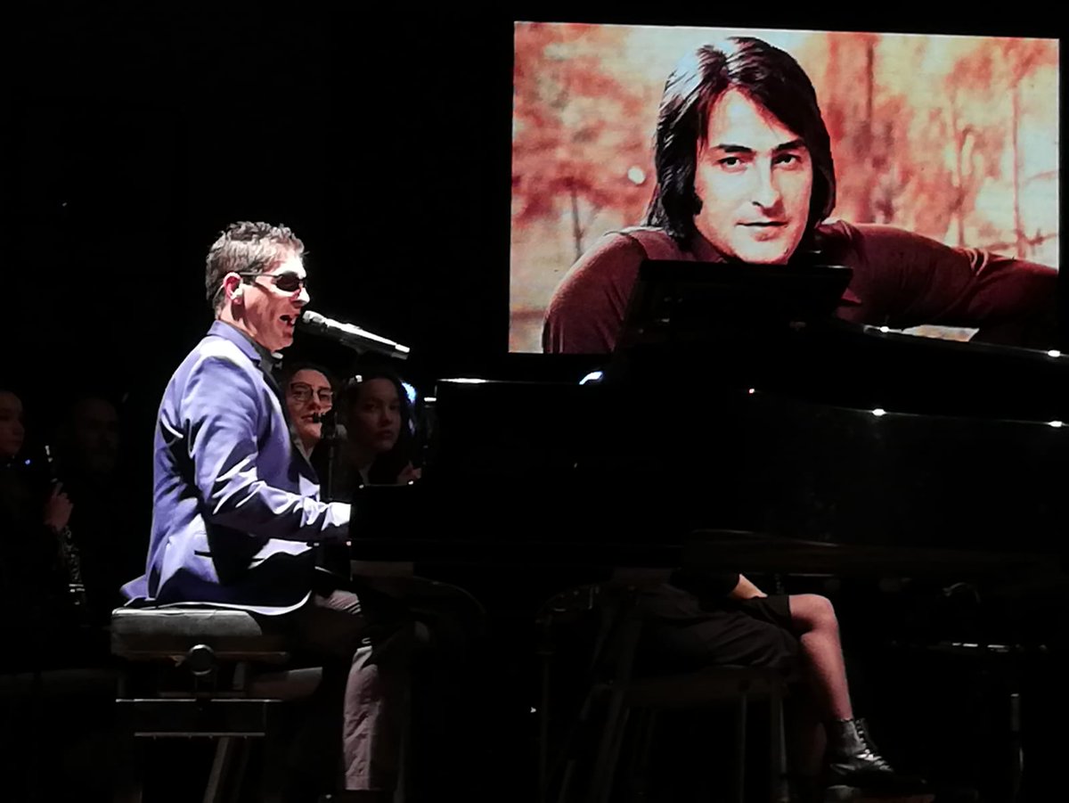 Gran fin de semana con el gran artista Serafin Zubiri recordando a Nino Bravo. Una vez más llenazo de auditori durante las dos sesiones realizadas.