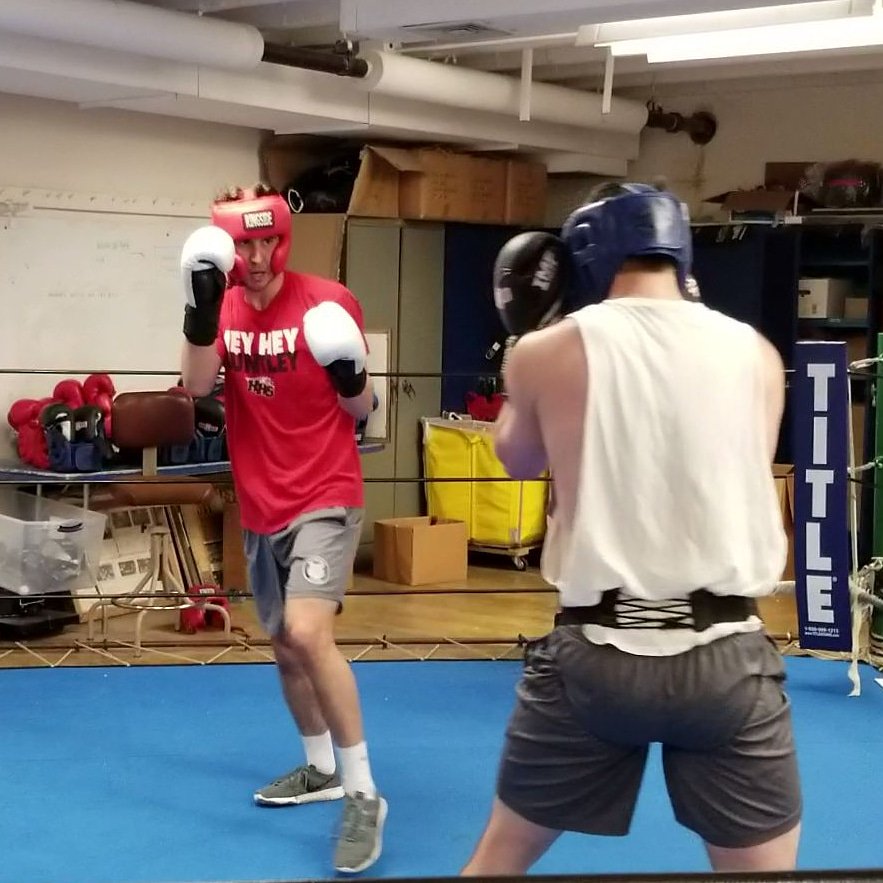 Bengal Bouts raises money for the Holy Cross missions in Bangladesh to fund schools and health clinics. I've been training the past 3+ months to fight in this tournament and raise money. (Learn more in the link: click "Read More")
Please Donate! ❤🥊🙏
igfn.us/vf/Bengal/Samu…