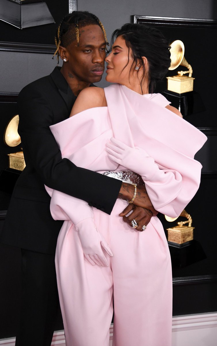iamgodBlvck's tweet photo. Travis and Kylie ... ISSA MOOD ❤️❤️ #GRAMMYs https://t.co/CqCV1RZlZp