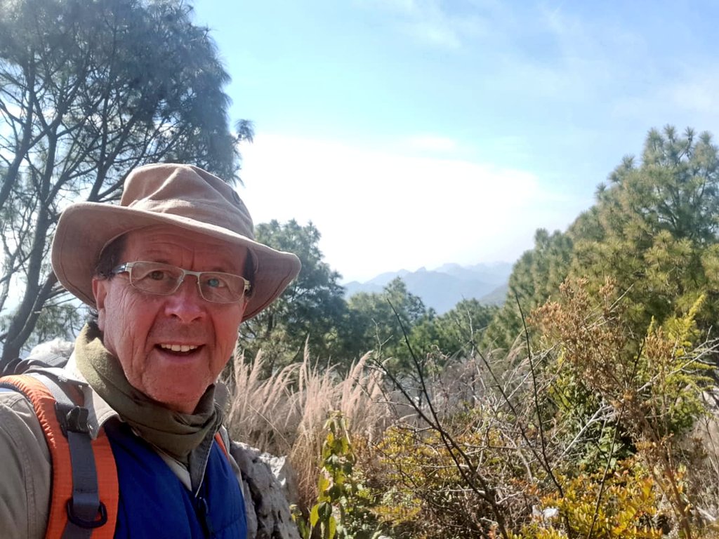 GermanyinPAK's tweet photo. what great sunday morning hike in the margallas. ideal wheather, sunny, blue sky and cool. And always a pleasure to meet you, followers from #AirUniversity islamabad and @numlofficial1 https://t.co/qsIxCnp784