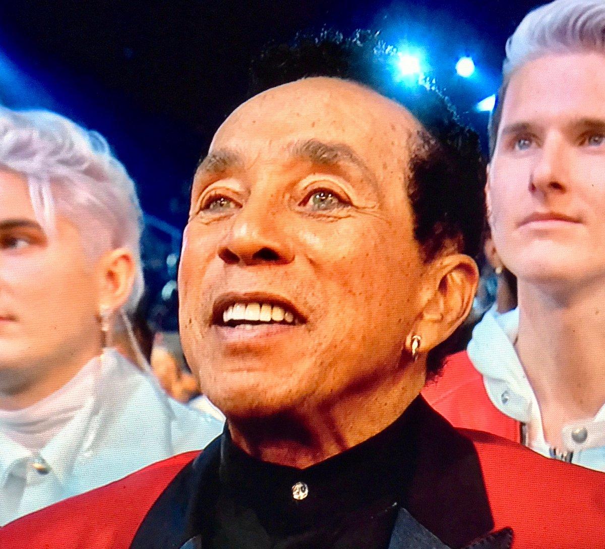 DoubleRWPG's tweet photo. I'm just saying it's kind of weird we've never seen Smokey Robinson and the Night King in the same room.#Grammys https://t.co/LP8YDi1PXY