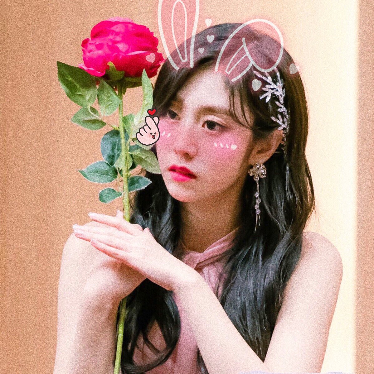 softkgirlbot's tweet photo. ˚₊· ͟͟͞͞➳❥ jisoo  ୨୧  (🎀) ₊˚ 

          #서지수┊͙ #HappyJisooDay https://t.co/vTwmjXwdFh