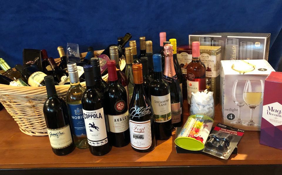 Altman_J10's tweet photo. Emma’s cheer team is having a raffle to help go to WORLDS 🌎!  We have 3 baskets available.  1 premium alcohol, 1 Beer, &amp; 1 assorted wines. TONS of items in each basket and you decide which ones you want. Tickets are 1 for $10 dollars or 3 for $25.  Let me know if interested! https://t.co/wds8OJDjRB