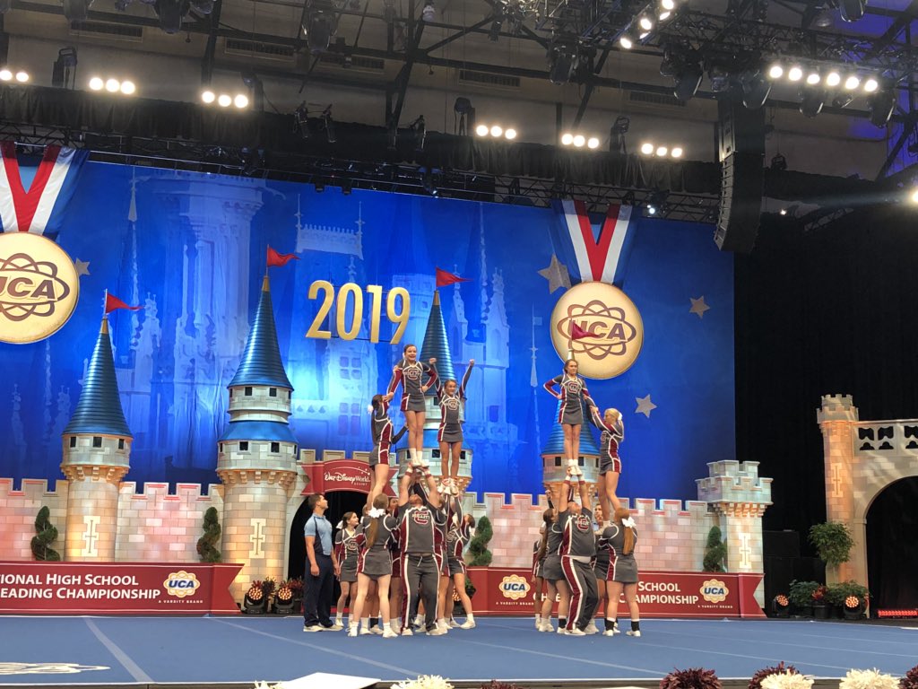 UCAupdates's tweet photo. ROCK SOLID performance from Bullitt Central High School! 💪🏼 #UCAnationals https://t.co/eKnLd1mh3j