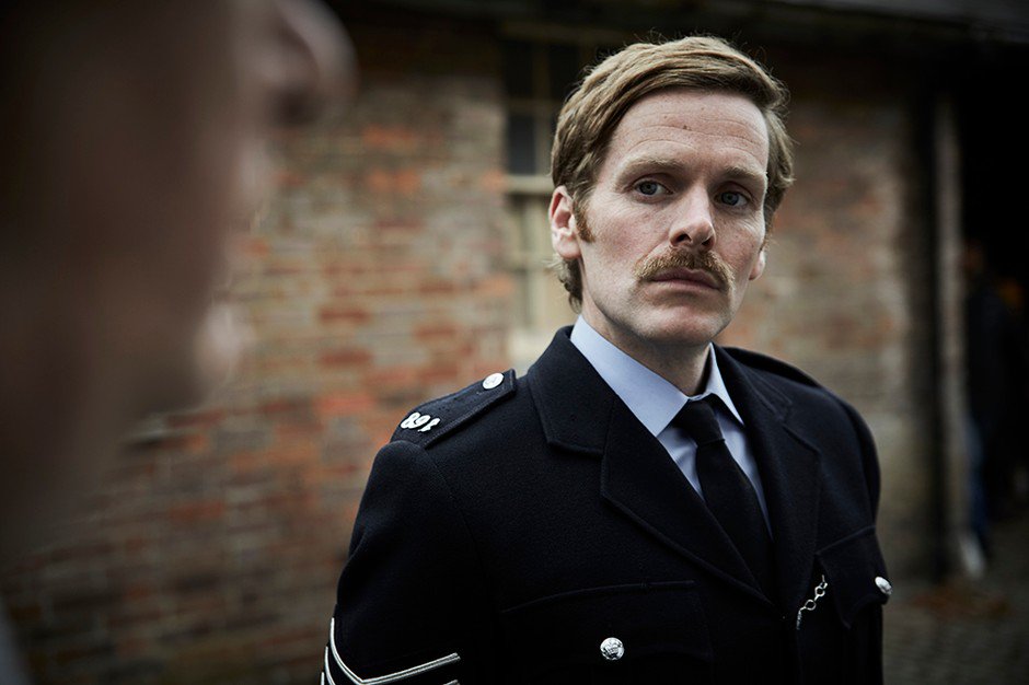 LF_Hathaway's tweet photo. #Endeavour Photos 📸 #ShaunEvans #RogerAllam https://t.co/cDqlBJVSZ3