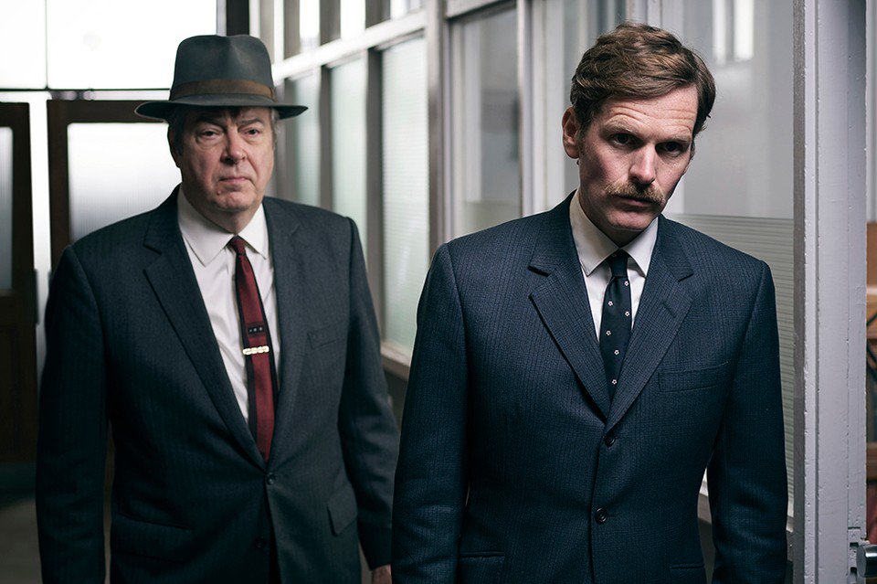 LF_Hathaway's tweet photo. #Endeavour Photos 📸 #ShaunEvans #RogerAllam https://t.co/cDqlBJVSZ3