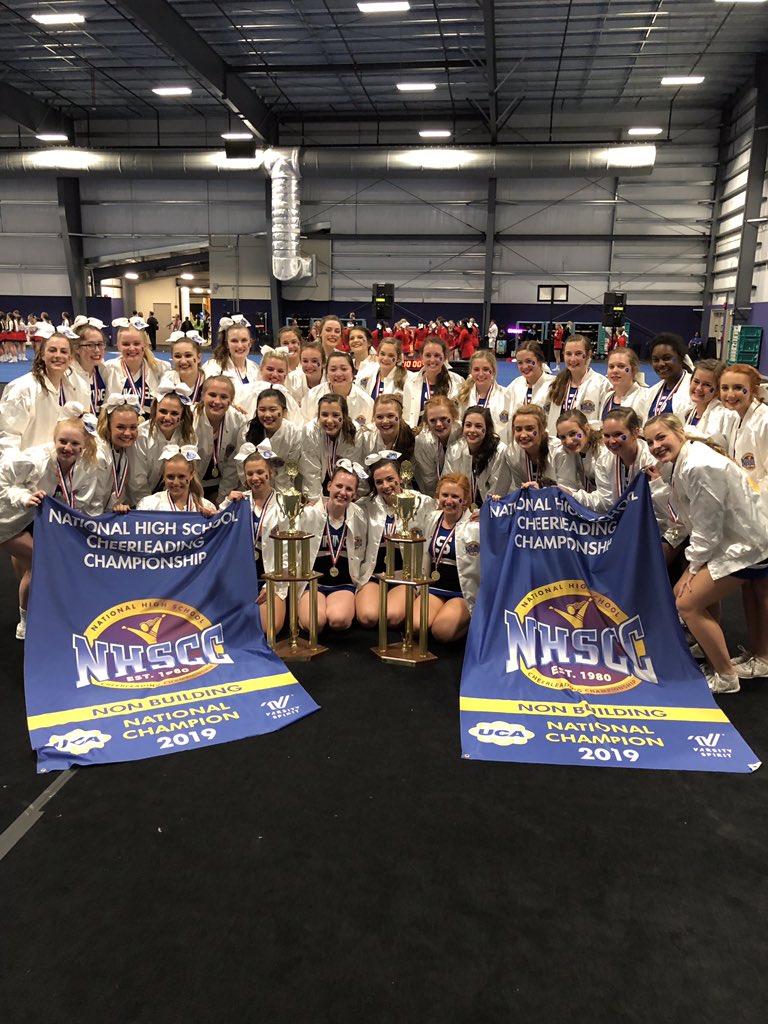 Congratulations to the Small Varsity Non Building National Champions from Miamisburg and the Large Varsity Non Building National Champions from Springboro High School!🥇🏆🥇 #UCAnationals