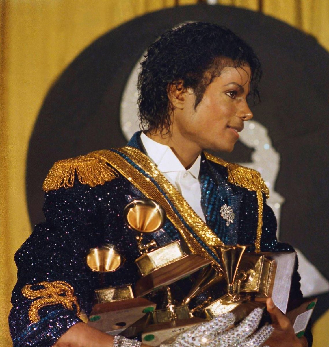 GMJHDvideos's tweet photo. Michael Jackson is the reason why the highest #GRAMMYs viewership was in 1984. https://t.co/bZyvyPg79H