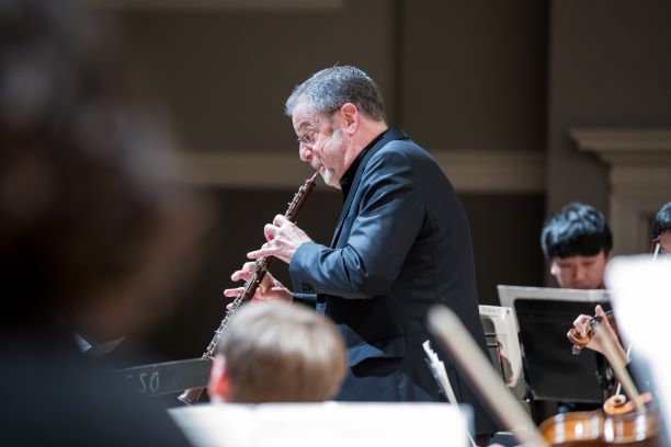 EMFAdmissions's tweet photo. Studying at EMF offers an unparalleled experience with a 3:1 faculty-student ratio. Meet our #EMF2019 Oboe Faculty: Randall Ellis, Susan Eischeid, &amp; Karen Blundell (oboe and English horn). Come study at EMF: applications due Feb. 18! https://t.co/FGisI5DKZn #reedsrock https://t.co/qn2FrxGhLP