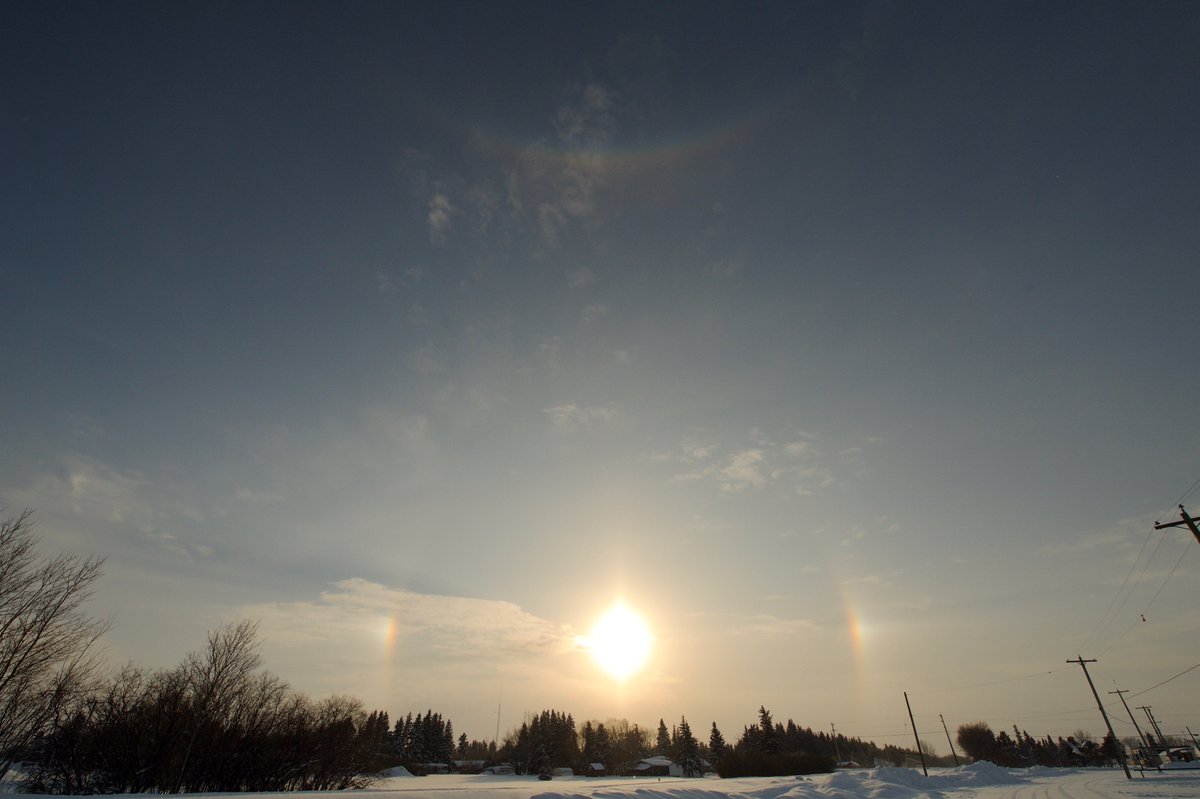 ImagesByStan's tweet photo. Conditions for #sundogs and a #circumzenithal #arc were perfect today Feb 10th at Andrew,Alberta today. #stormhour #aoptics #abwx @mark_tarello @kmoorephotos @CarlaDTurner @VillageOfAndrew @EdmontonRASC @kevinoweather https://t.co/11RL5U2gLY