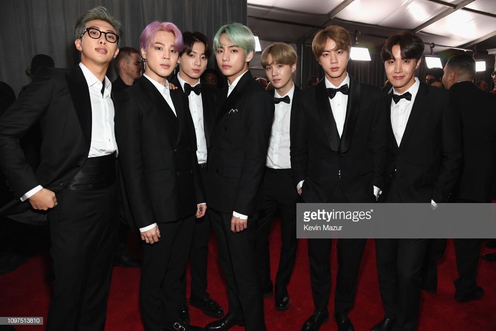 taehyungpic's tweet photo. BTS 👑 ✨

#BTSxGrammys #GRAMMYs #TearItUpBTS #BTS #방탄소년단 https://t.co/YjX5Sws0Ty