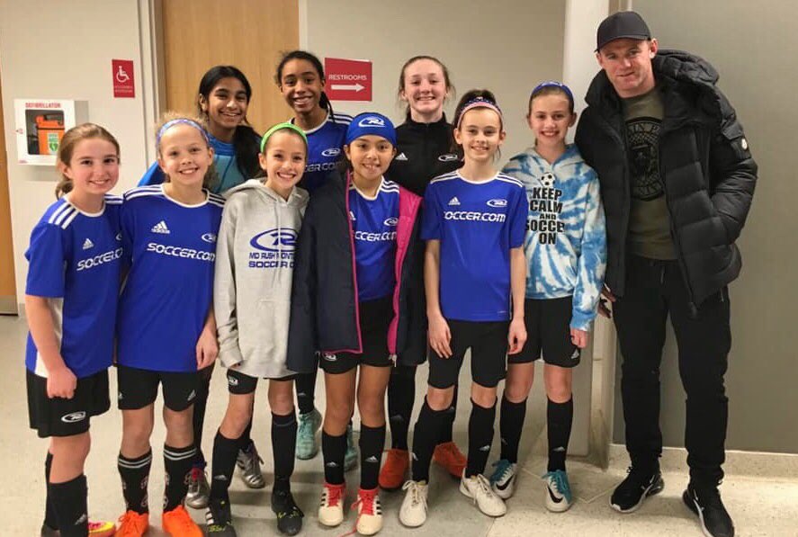 CrystalPalaceDC's tweet image. Thanks @WayneRooney! Laney and her teammates were so excited to meet you before their futsal game. Still shocked the ref didn’t believe you’re on the roster and banned you. #DoTheMove #RUID