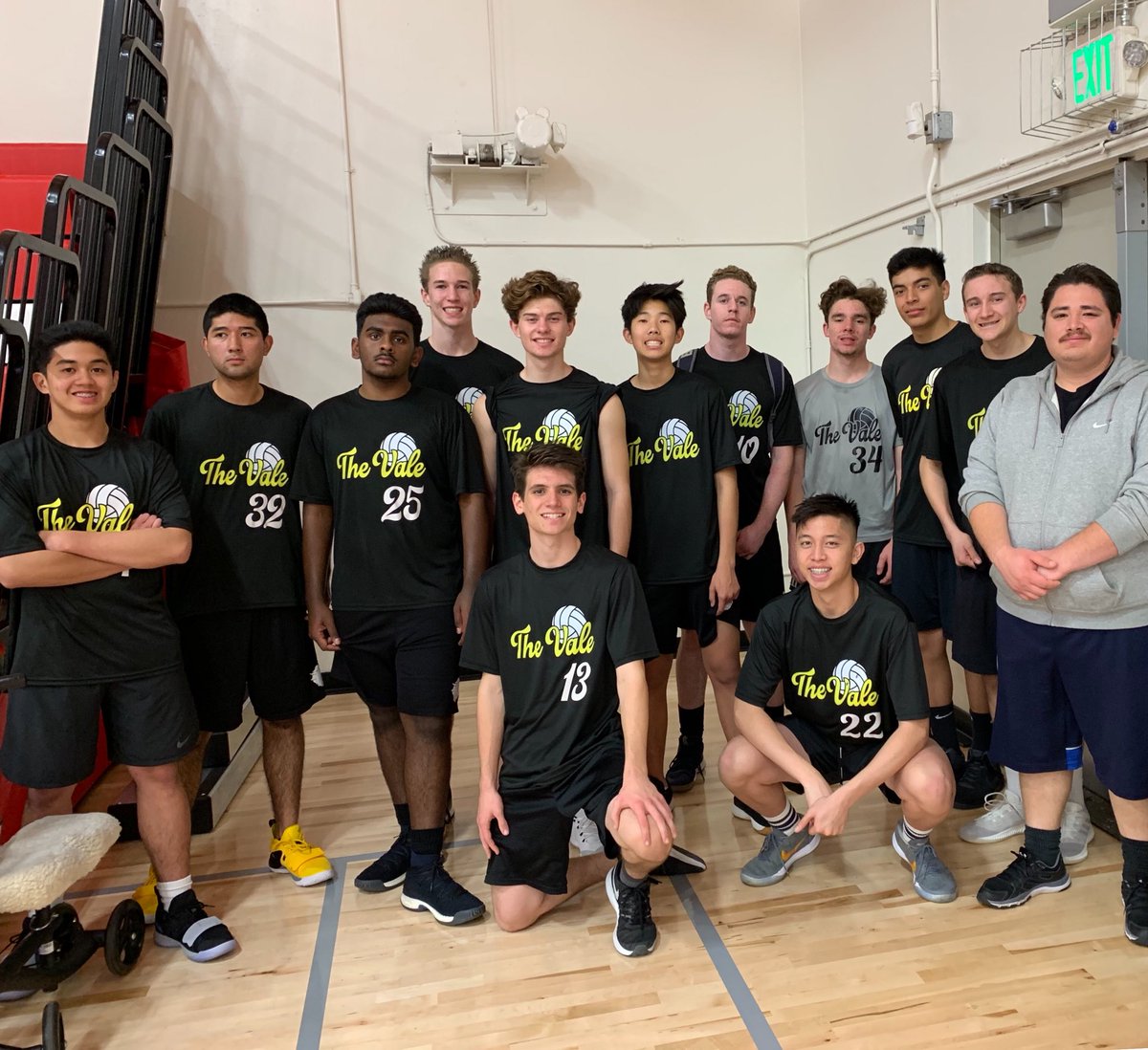 erhs_vballers's tweet photo. We finished top four out of forty plus teams. It’s a great accomplishment to be proud of. Thank you to our cheering section..you guys are awesome!
#TheVale #ERHSbatGB #HardworkPaysOff #HumblePie #Roosey #Believe #OurFutureIsGold #SimpleNotComplicated
@AthleticsERHS @ERHSOfficial https://t.co/pQNqDVtMDO