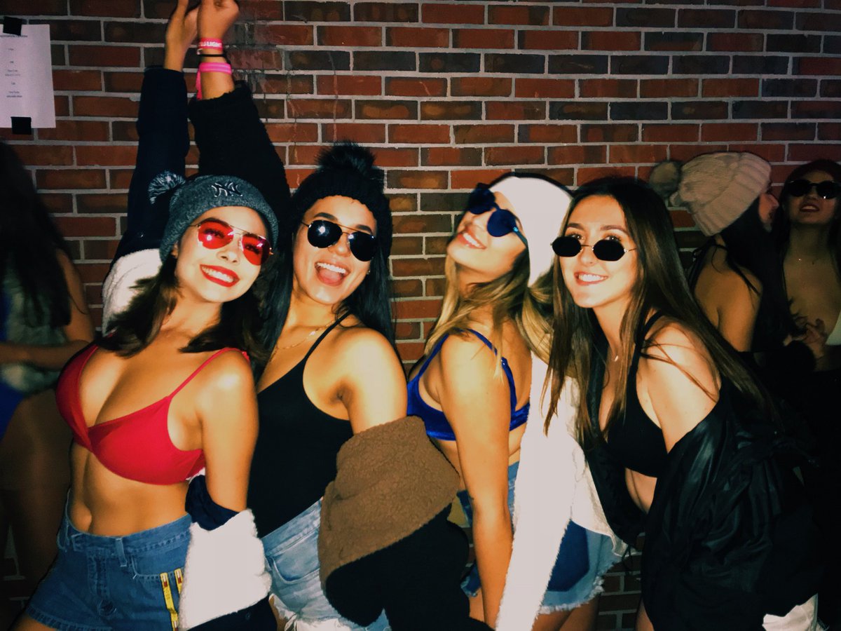 scarmch_'s tweet photo. Youโd have to attend the party to get the theme :/ #snoasis ๐ฅโ๏ธ https://t.co/C7pVPE72WH