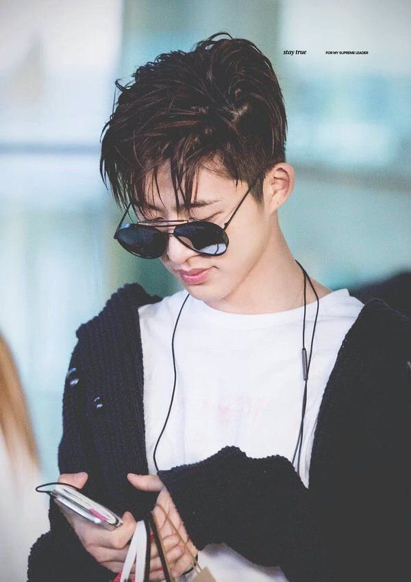 kingbobdongie's tweet photo. Hanbin + sunglasses appreciation thread https://t.co/hzTR4eHkzV