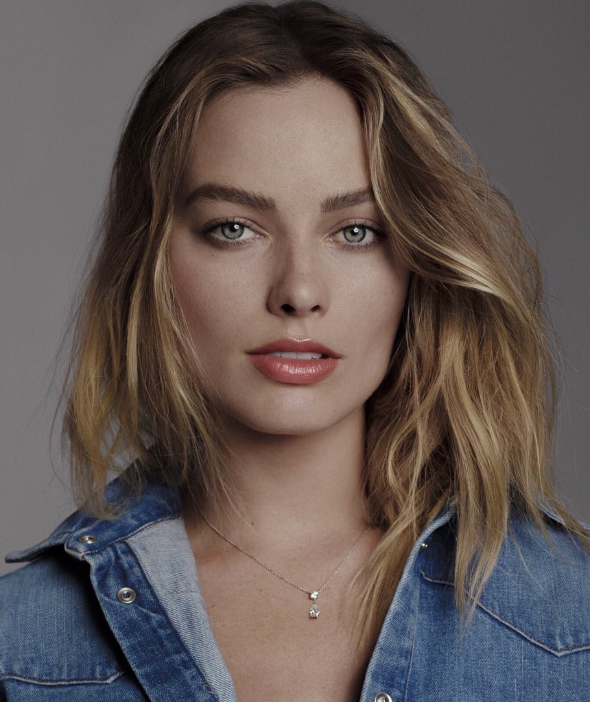 PeopleOnPicture's tweet photo. Margot Robbie https://t.co/cpRCkCJlZE