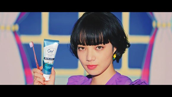 Cm紙芝居 Twitter પર Ora2me オーラツーミー のcmで小松菜奈がポリフェノールのステインクリア イラストは竹井千佳 Sunstar サンスター T Co Q9x5pnueui