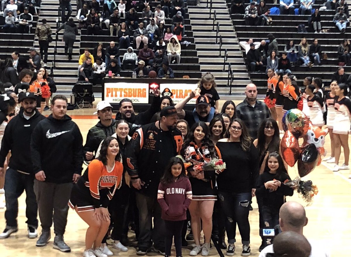 Look at that support system!! Baby girl the sky is the limit! 💯 #srnight