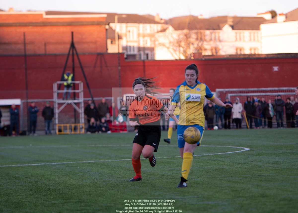 APP_Photo's tweet photo. 4 from Sundays #SBSSWPL2 game. The first for @dundeeunitedWFC v @stjohnstoneWFC @ScotWFootball @SWPL @Jax_Mc_Media @dundeeunitedct @CeresArabs @arabtrust1909 https://t.co/Xv2JaiDc58