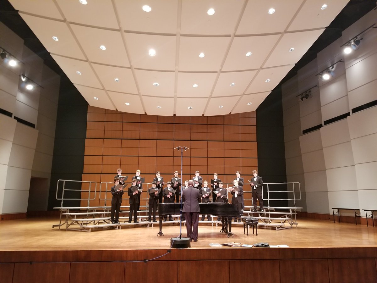 FloMo Choir tweet media