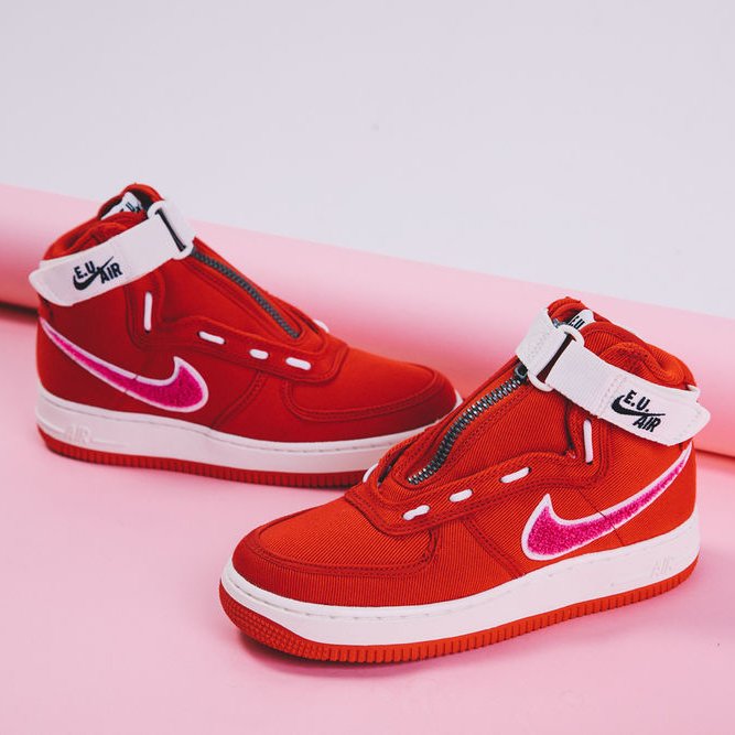 sneaker_wars's tweet photo. 【国内2月28日発売予定】エモーショナリー・アンアべイラブル × ナイキ エアフォース 1 ハイ チーム レッド/セイル-ピンク ブラスト(AV5840-600)
⇒https://t.co/D9mzTWXa1l
#sneakerwars #スニーカー #ナイキ https://t.co/3FEADs0ID3