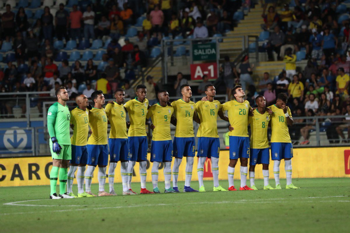 ¡Primer tiempo finalizado!

Revisa algunas de las postales del encuentro que están disputando <a href="/CBF_Futebol/">brasil</a> 🇧🇷y <a href="/Argentina/">🇦🇷 Selección Argentina ⭐⭐⭐</a> 🇦🇷 en el cierre de la última jornada del <a href="/Sub20Chile2019/">Sudamericano Sub 20 - Chile 2019</a> 

🇧🇷1-0 🇦🇷

#DondeComienzaLaHistoria