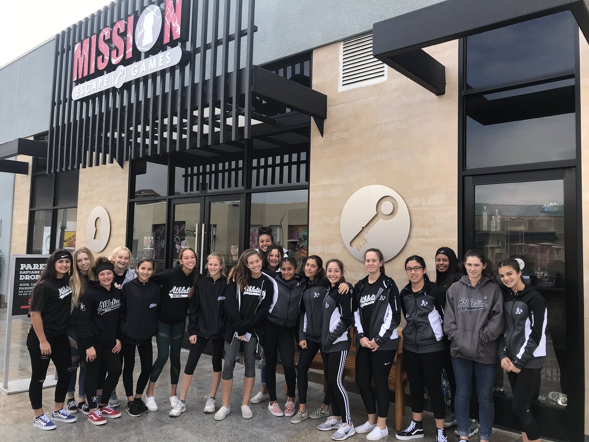 SCA14U's tweet image. Team Bonding after our workout today!