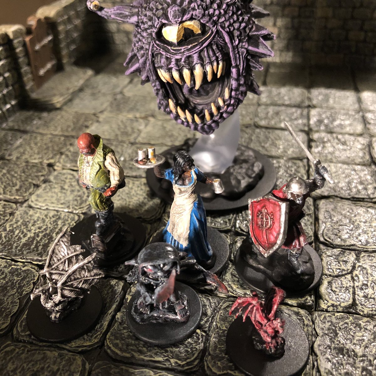 rj_cresswell's tweet photo. Current D&amp;D giveaways by followers:

666 - prepainted pit fiend (deadline Feb. 12, 2019)

800 - huge hand-painted mini

1000 - Dungeon of the Mad Mage

2000 - Custom map

Follow and retweet for a chance to win.

(Map &amp; minis are examples of my work. Not actual prizes).

#DND https://t.co/Lewiu42Mr8