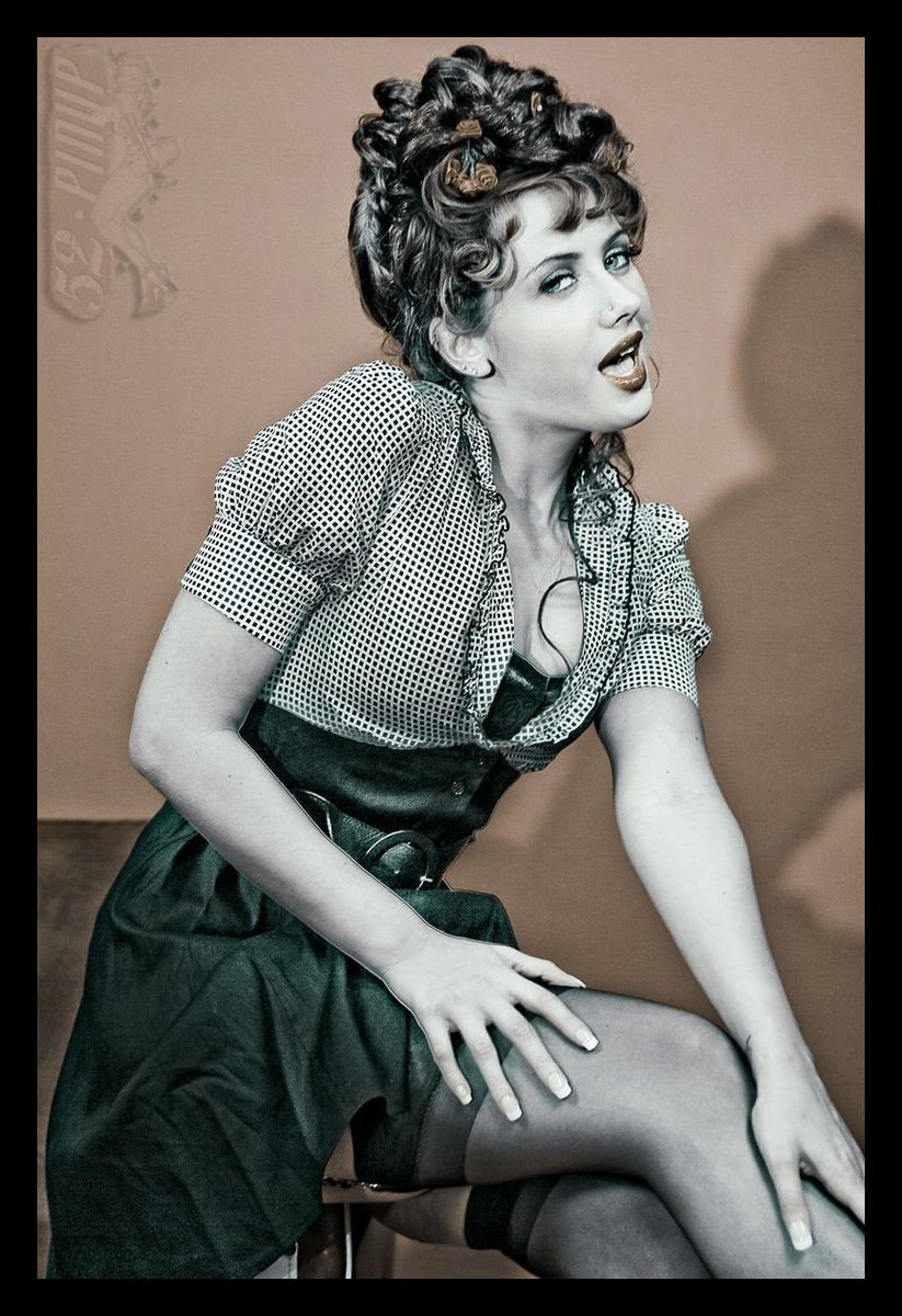 52Pinup's tweet photo. Nikki!! #Pinup #PinupGirl #PinupGirls #52PinUp #PinupPhotography #Vintage #VintagePhotography https://t.co/Ap1prISW4j