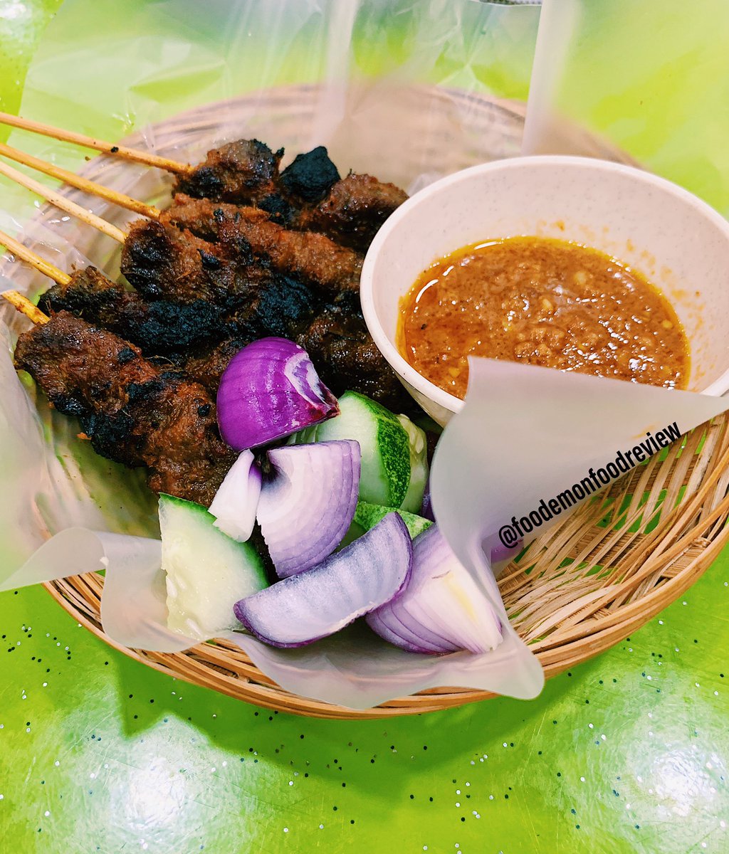 Beef Satay at Go Satay.
•
Price: RM7.50.
Rate: 4/5.
•
#foodporn #malaysianfood #malayfood #sate #satay
