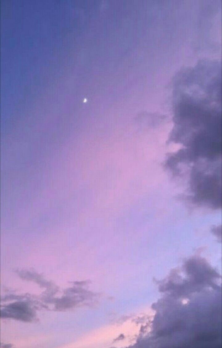 Sawarinni's tweet photo. เราชอบเวลาที่ท้องฟ้าเป็นสีอมม่วง
มันสวยแบบหม่นๆ
มันดูสวยจริงๆนะในความรู้สึกเรา
เห็นแล้วคิดถึง

แล้วคุณล่ะ เวลาคุณมองท้องฟ้า
คุณคิดถึงเราบ้างมั้ยนะ :-)

#มันก็จะม่วงๆหน่อย https://t.co/TurysDyJx3