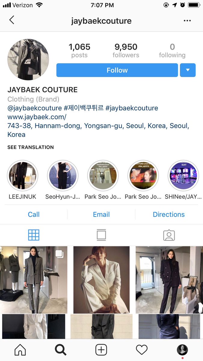 BTSUruguay_twt's tweet photo. Al parecer los chicos están vestidos por una marca coreana llamada 'Jaybaek Couture' a excepción de J-Hope, que está vestido por Kim Seo Ryong 

#GRAMMYsTNT⁠ ⁠⁠⁠⁠#BTSARMY #GRAMMMYs 
#TearItUpBTS @BTS_twt 
©️emiliapetrarca https://t.co/QmSb47qJpn