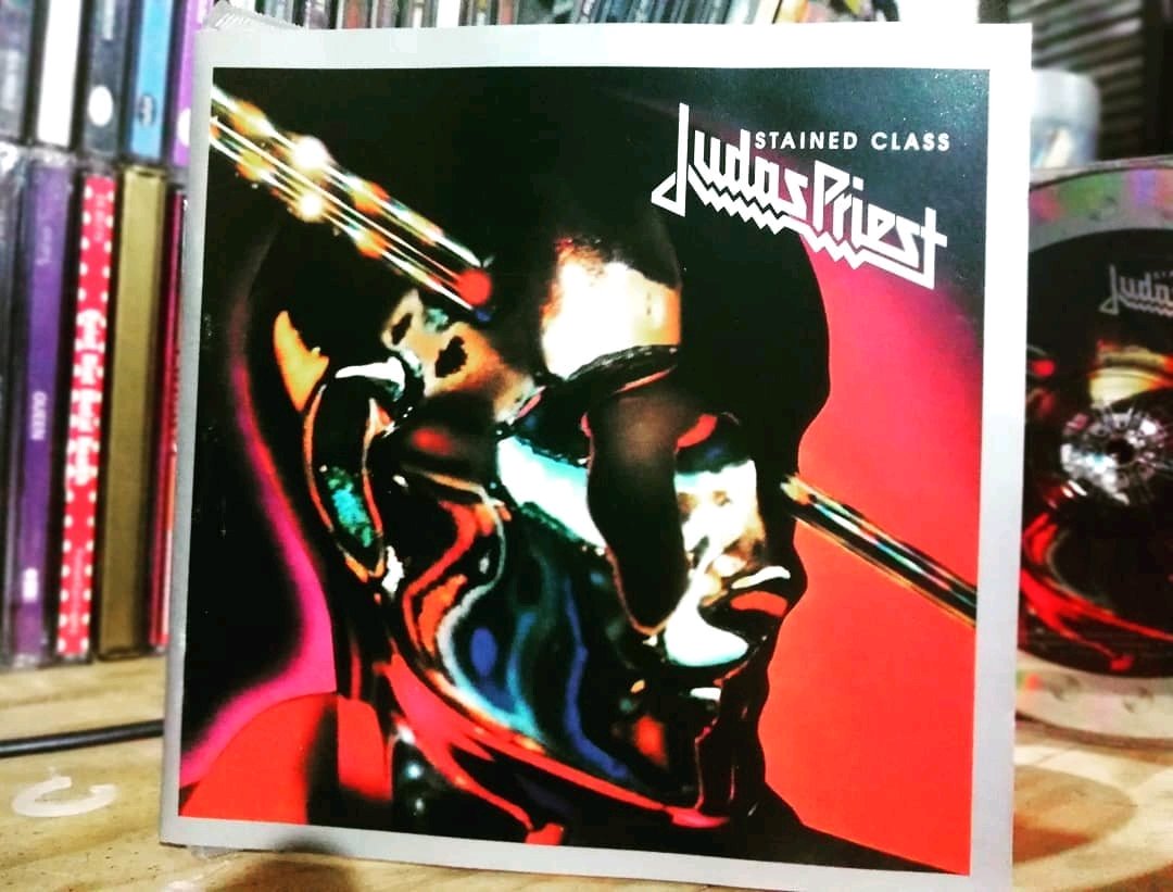 ArturoRoti's tweet photo. Un día como hoy (10 de febrero) pero de 1978 salió a luz mi álbum favorito, de mi banda favorita, #StainedClass de @judaspriest ! Así que a escucharlo completo!
Louder!
#MetalGod #NWOBHM
#HeavyMetal #Exciter #BetterByYouBetterByMe
#BeyondTheRealmsOfDeath
#SaintsInHell https://t.co/poA5CErcyP