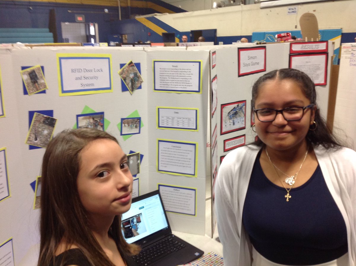 markswanson7115's tweet photo. Grimes' students present and past having a great day at BHS for district Science Fair. Great job kids,I'm proud of you way to represent your school https://t.co/G7WmRD8gnw