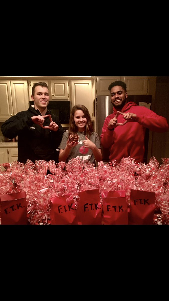 parkerduff1e's tweet photo. For every retweet and like this tweet gets I will donate 15 cents to Red Land MiniTHON 🔷🔷🔷🔷 #FTK @RLHSMini_THON 
(End March 1st) https://t.co/vEPX20Gp2s