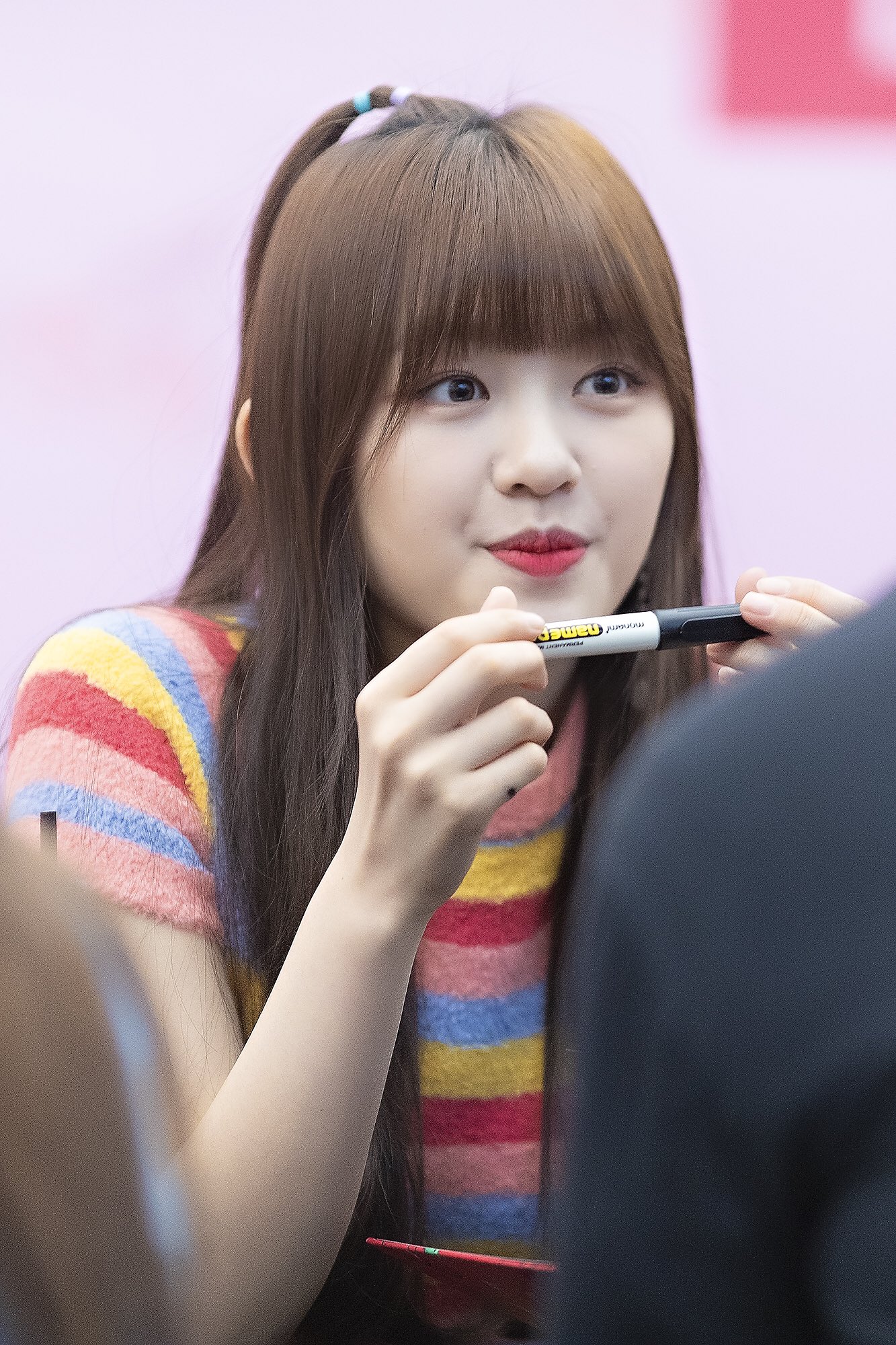 DzGInwTVYAACJb9.jpg:orig