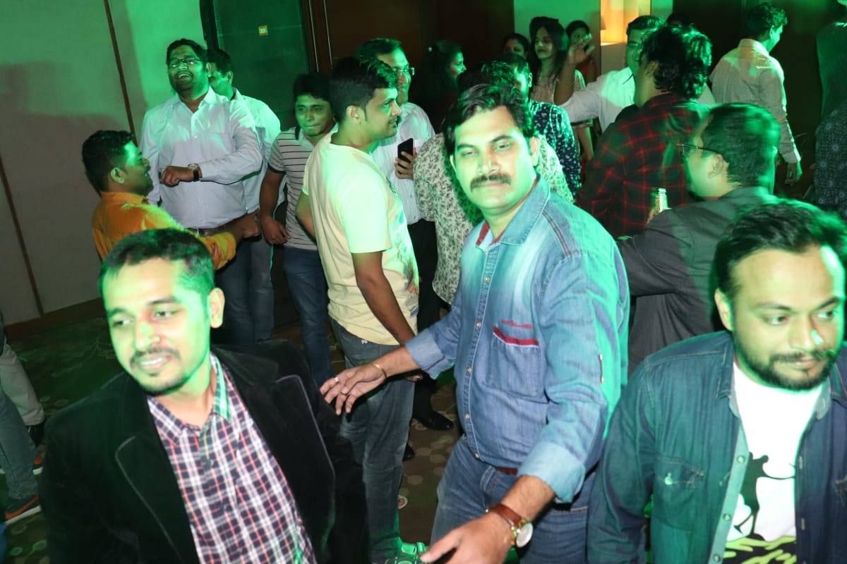 amitpkhamkar's tweet photo. Enjoyed evening at Courtyard Marriott Andheri with Mott Macdonald family #MottMacLife https://t.co/D1nudQcvWw