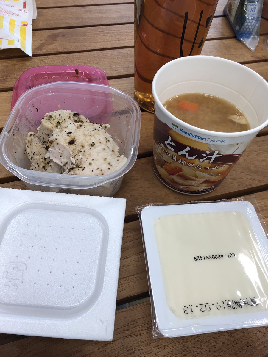 Kazuyuki Sanada Azlightz 最近の減量飯 豆腐 サラダチキン 納豆 豚汁