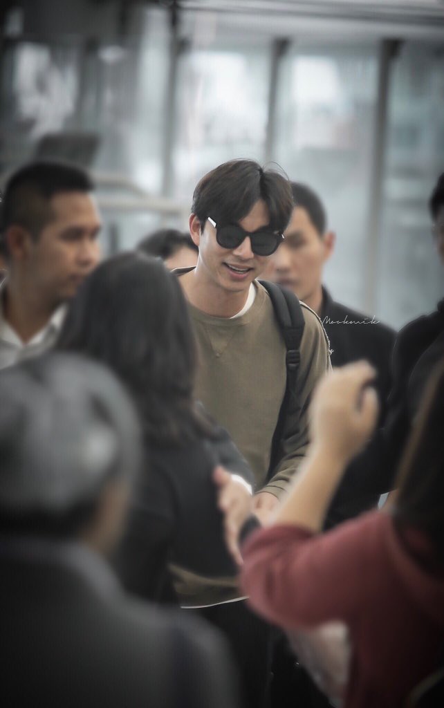 _shxxnowz365's tweet photo. #กงยู ฟ้ารักพ่อของจริงค่ะ อายุขนาดนี้ หล่อแซ่บขนาดนี้ได้ยังไงคะ 😭😭😭 https://t.co/Ll3eihk936
